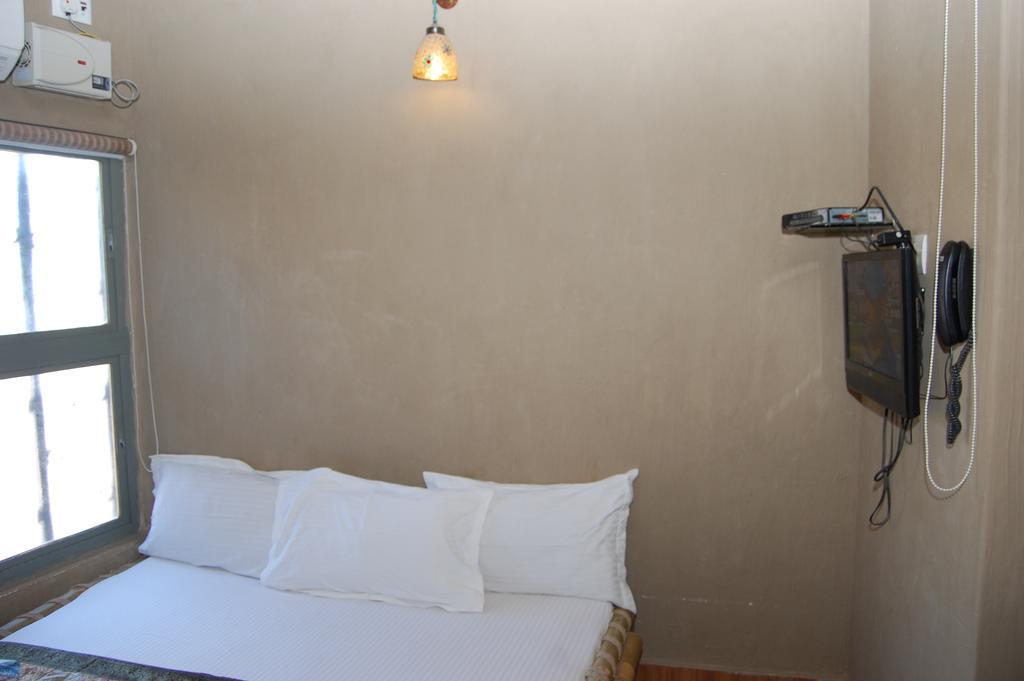 Shri Guest House バラナシ 部屋 写真