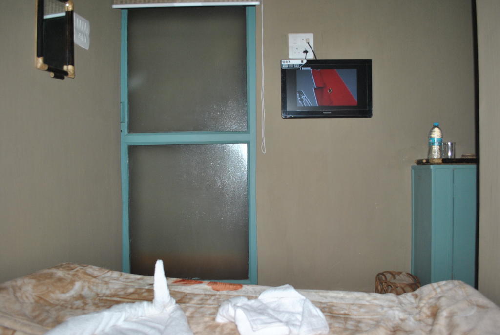 Shri Guest House バラナシ 部屋 写真